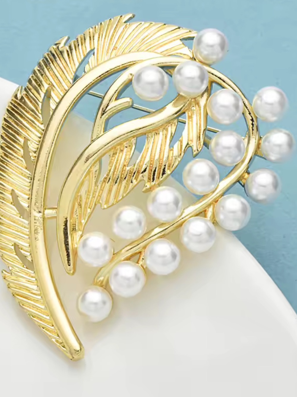 Gold Leaf Pearl Cluster Brooch - Picture 7 of 10